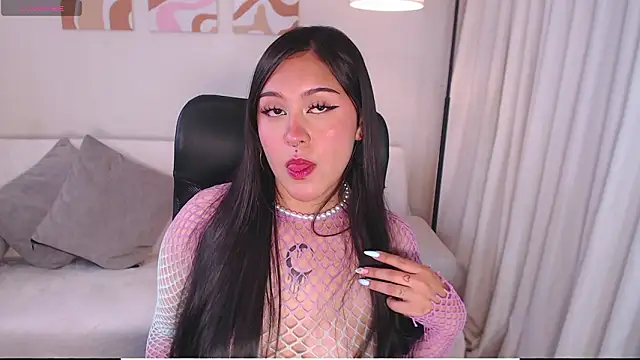 Snapshot of _heybee chatting on 03-09-26, 06:01 heybee online show from 03-09-26, 06:01