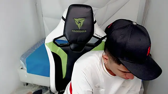 Black diamondd  online show from 02-12-26, 01:17