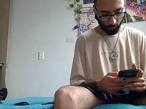 Snapshot of venus_midnight chatting on 02-15-26, 01:52 venus midnight online show from 02-15-26, 01:52