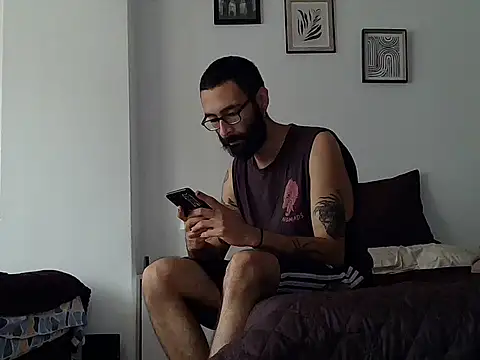 Snapshot of venus_midnight chatting on 03-12-26, 04:02 venus midnight online show from 03-12-26, 04:02