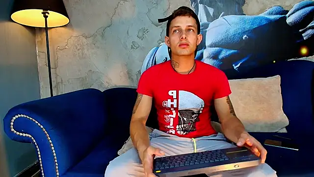 Snapshot of _angel_rivera chatting on 02-06-26, 01:21 angel rivera online show from 02-06-26, 01:21