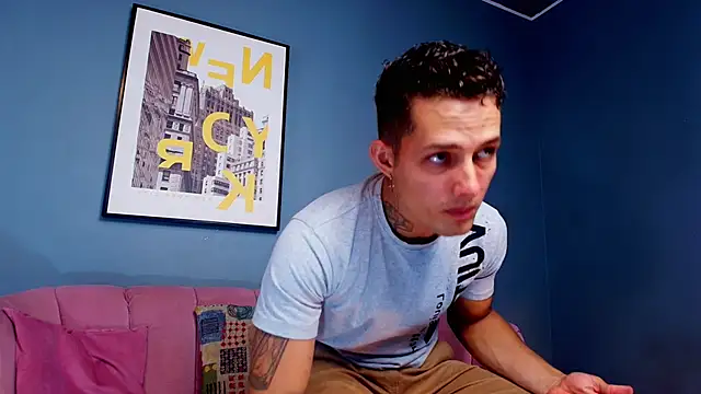 Snapshot of _angel_rivera chatting on 02-18-26, 01:34 angel rivera online show from 02-18-26, 01:34