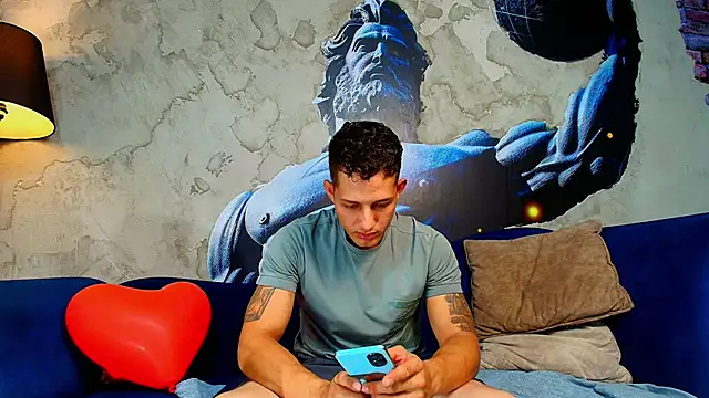 Snapshot of _angel_rivera chatting on 02-19-26, 01:56 angel rivera online show from 02-19-26, 01:56