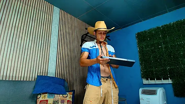 Snapshot of _angel_rivera chatting on 02-20-26, 12:07 angel rivera online show from 02-20-26, 12:07