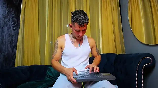 Snapshot of _angel_rivera chatting on 02-24-26, 11:36 angel rivera online show from 02-24-26, 11:36