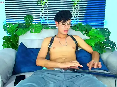 ThiiagoSaeenz online show from 03-11-26, 05:19