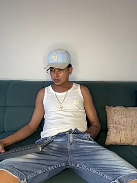 paulhot11 online show from 04-12-26, 10:26