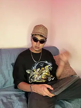 paulhot11 online show from 04-17-26, 12:57