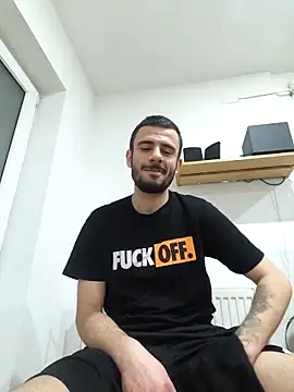 Snapshot of sammyfgm chatting on 03-08-26, 01:14 sammyfgm online show from 03-08-26, 01:14