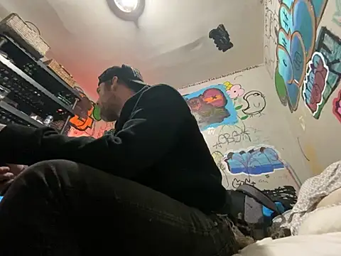 Snapshot of gothboiplzty chatting on 02-21-26, 09:05 gothboiplzty online show from 02-21-26, 09:05