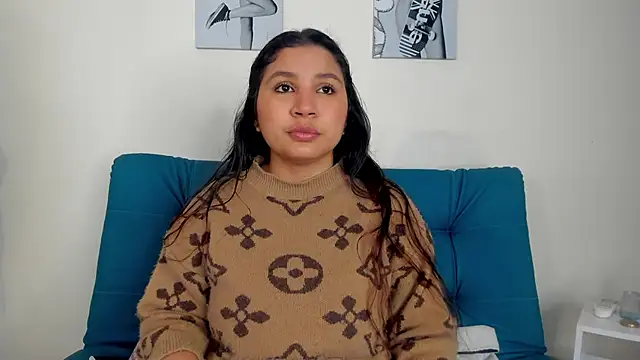 Snapshot of Victoria_Rosee chatting on 02-13-26, 12:34 Victoria Rosee online show from 02-13-26, 12:34