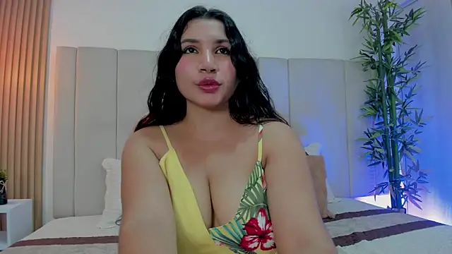 Snapshot of Victoria_Rosee chatting on 05-11-26, 02:45 Victoria Rosee online show from 05-11-26, 02:45