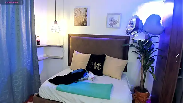 Snapshot of sofy_bonnet chatting on 02-16-26, 11:39 sofy bonnet online show from 02-16-26, 11:39