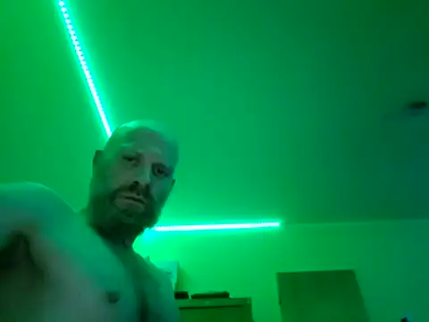 Snapshot of Polskapsyc chatting on 02-01-26, 05:17 Polskapsyc online show from 02-01-26, 05:17