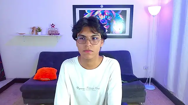 Maecum18 online show from 03-04-26, 08:26