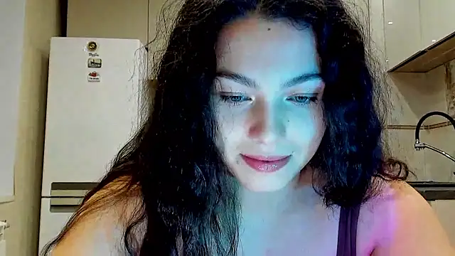 Snapshot of Dianasi chatting on 02-07-26, 02:32 Dianasi online show from 02-07-26, 02:32