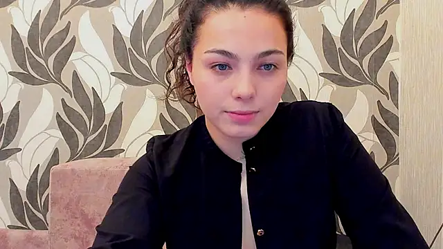 Snapshot of Dianasi chatting on 02-11-26, 02:22 Dianasi online show from 02-11-26, 02:22