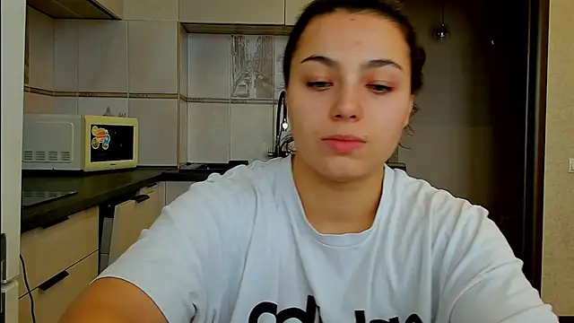 Snapshot of Dianasi chatting on 02-17-26, 10:45 Dianasi online show from 02-17-26, 10:45