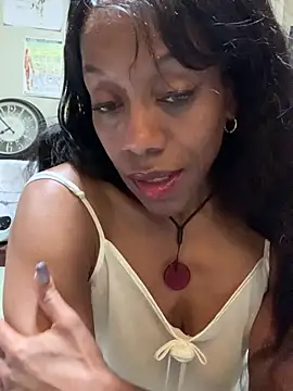 NatalieGainer goodies online show from 04-17-26, 12:46