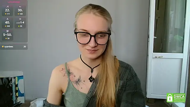 Snapshot of Alex-wer chatting on 06-04-26, 02:12 Alex-wer online show from 06-04-26, 02:12