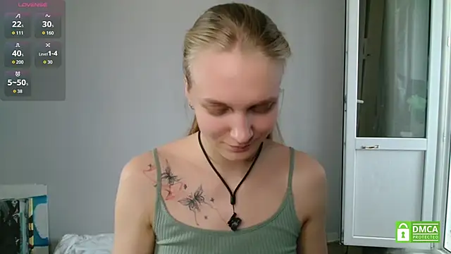 Snapshot of Alex-wer chatting on 06-08-26, 01:11 Alex-wer online show from 06-08-26, 01:11