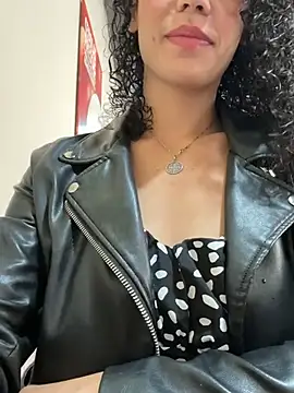 SirenStell0 online show from 04-10-26, 05:28