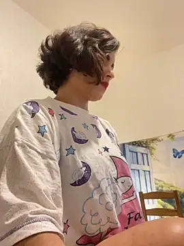 eva luz online show from 04-07-26, 08:20