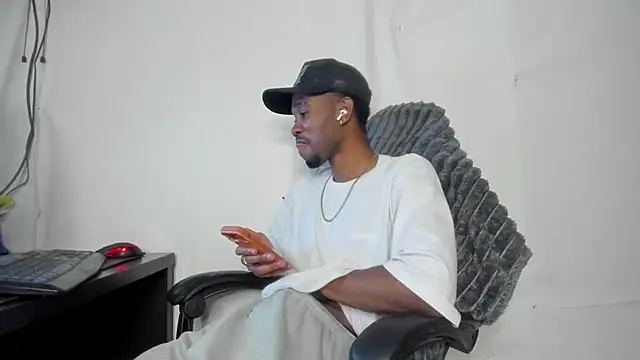 Kofi exotic 2 online show from 07-15-26, 02:39