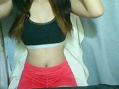 Snapshot of HornyWetPussy4u chatting on 05-26-26, 12:06 HornyWetPussy4u online show from 05-26-26, 12:06