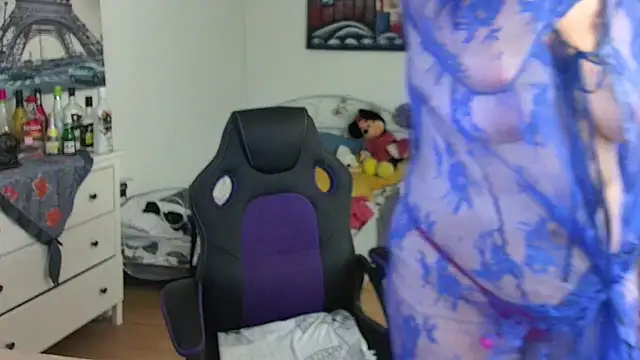 Sylly online show from 03-16-25, 02:22