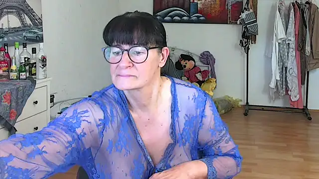 Sylly online show from 03-18-25, 09:52