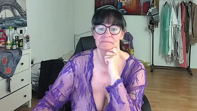 Sylly online show from 03-21-25, 03:02