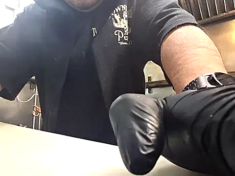 bischo666 online show from 03-18-26, 01:36