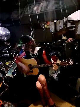 AllucyLu online show from 02-15-26, 07:51