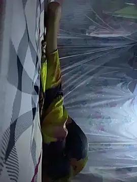 BabyElly22 online show from 04-21-26, 04:56