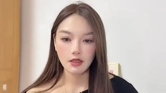 Snapshot of leilei660 chatting on 02-09-26, 12:31 leilei660 online show from 02-09-26, 12:31