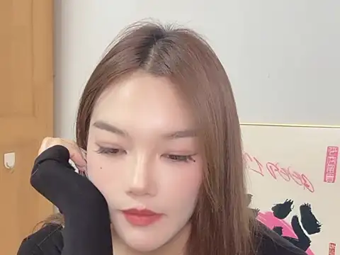 Snapshot of leilei660 chatting on 03-17-26, 12:41 leilei660 online show from 03-17-26, 12:41