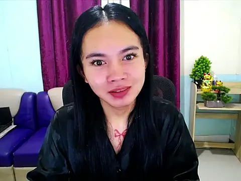 Snapshot of devine_goddess chatting on 04-26-26, 03:53 devine goddess online show from 04-26-26, 03:53