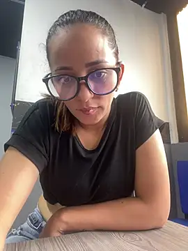 Snapshot of CristalOwens chatting on 07-19-26, 08:12 CristalOwens online show from 07-19-26, 08:12