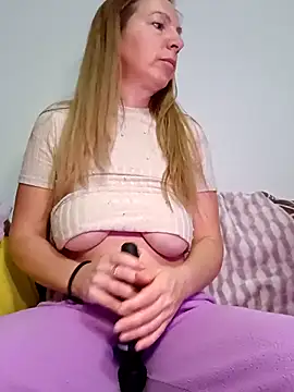 Snapshot of sexyrubyta chatting on 03-20-26, 09:30 sexyrubyta online show from 03-20-26, 09:30