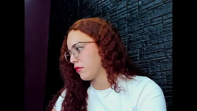 Miss Dior2 online show from 04-01-26, 04:15