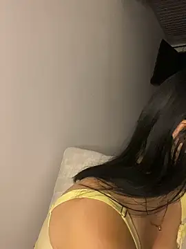 Snapshot of _HannahFox_ chatting on 02-22-26, 12:12 HannahFox online show from 02-22-26, 12:12