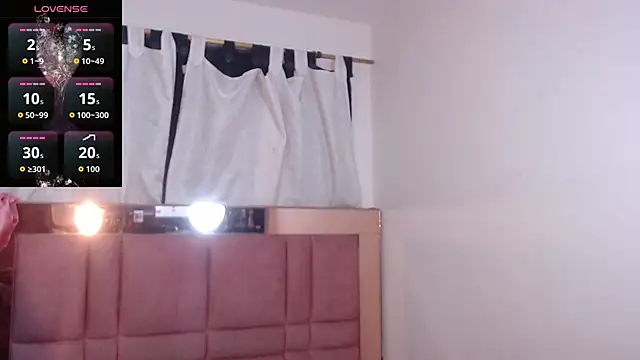 Snapshot of saraymoon chatting on 03-09-26, 09:19 saraymoon online show from 03-09-26, 09:19