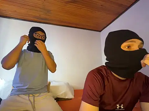 Snapshot of MaxAndNico chatting on 03-27-26, 05:34 MaxAndNico online show from 03-27-26, 05:34