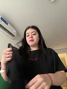 Snapshot of lolaaculaa chatting on 04-28-26, 12:54 lolaaculaa online show from 04-28-26, 12:54