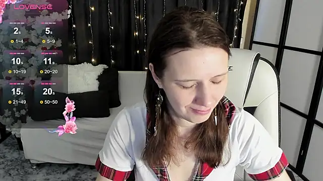 Snapshot of Kathrine_Meyer chatting on 02-05-26, 02:05 Kathrine Meyer online show from 02-05-26, 02:05