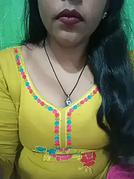 Snapshot of Parul-009 chatting on 06-26-26, 05:12 Parul-009 online show from 06-26-26, 05:12