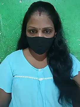 Snapshot of Parul-009 chatting on 07-10-26, 05:45 Parul-009 online show from 07-10-26, 05:45
