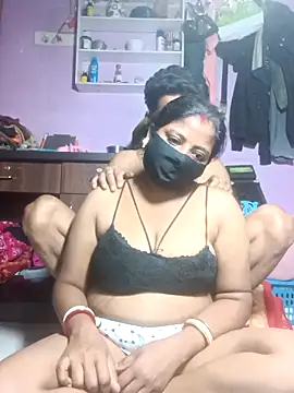 Snapshot of Fetish-Couple2 chatting on 03-09-26, 11:03 Fetish-Couple2 online show from 03-09-26, 11:03