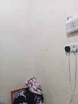 Snapshot of ShatraKaleesi chatting on 06-18-26, 04:24 ShatraKaleesi online show from 06-18-26, 04:24